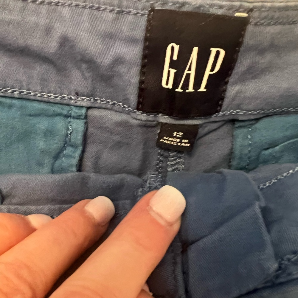 Gap ladies shorts in cobalt blue - Picture 5 of 6